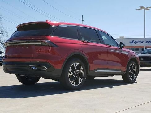 New 2026 Lincoln Nautilus Premier AWD/4WD image 9