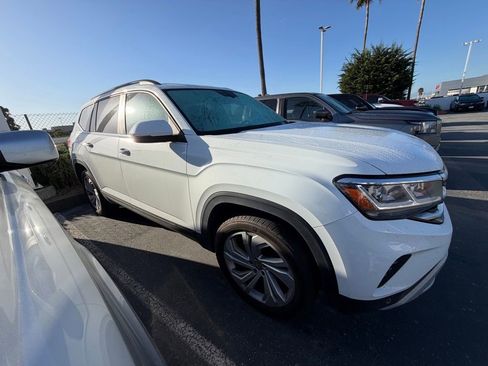 Used 2022 Volkswagen Atlas SE FWD image 3