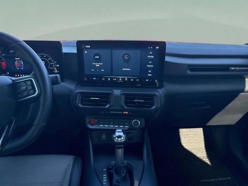 Used 2024 Ford Mustang Coupe image 11