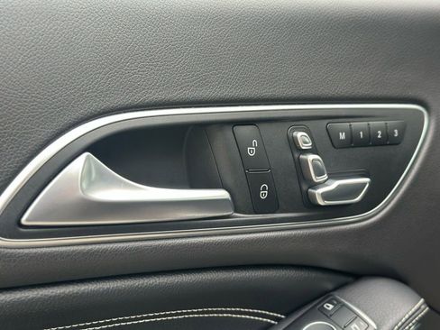 Used 2018 Mercedes-Benz CLA 250 4MATIC image 18