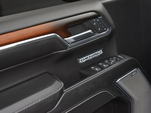 Used 2024 GMC Sierra 1500 Denali image 9