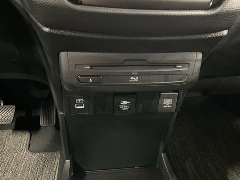 Certified 2024 Honda Odyssey Touring image 31