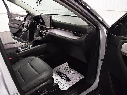 New 2026 Ford Explorer Active w/ Active Comfort Package image 30