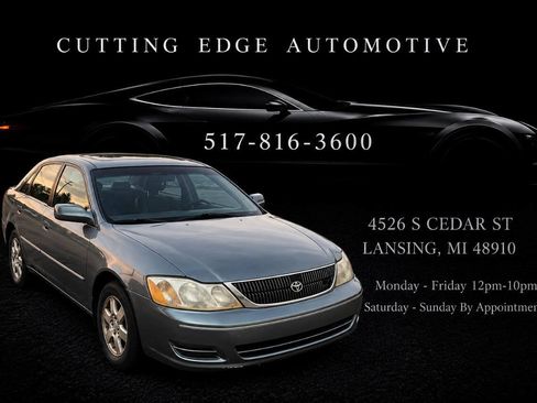 Used 2000 Toyota Avalon XL w/ Option Pkg 3 FWD image 1