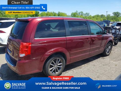 Used 2017 Dodge Grand Caravan SXT w/ Driver Convenience Group FWD image 4