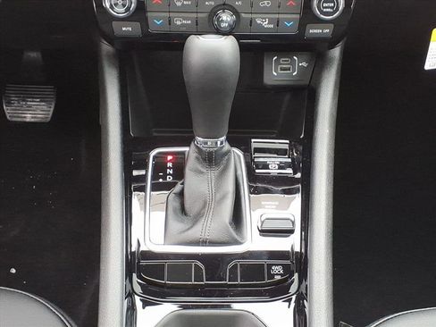 New 2026 Jeep Compass Limited w/ Sun, Sound & Navigation Group image 13