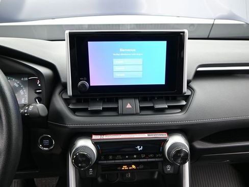 Used 2025 Toyota RAV4 XLE w/ Convenience Package image 7