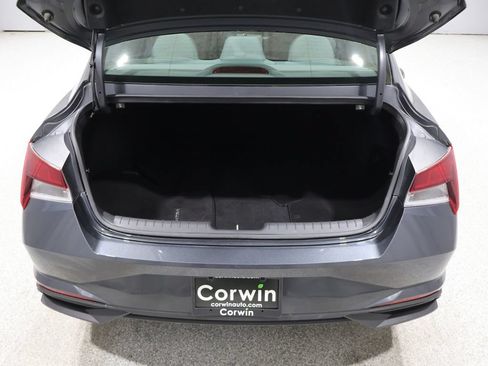 Used 2023 Hyundai Elantra SEL w/ Convenience Package FWD image 20
