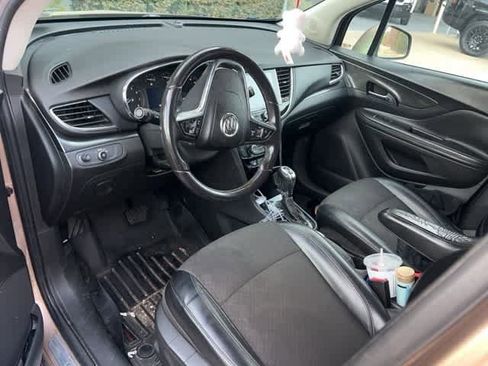 Used 2019 Buick Encore Preferred image 6