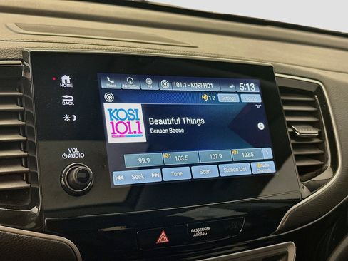 Used 2020 Honda Pilot Touring image 21
