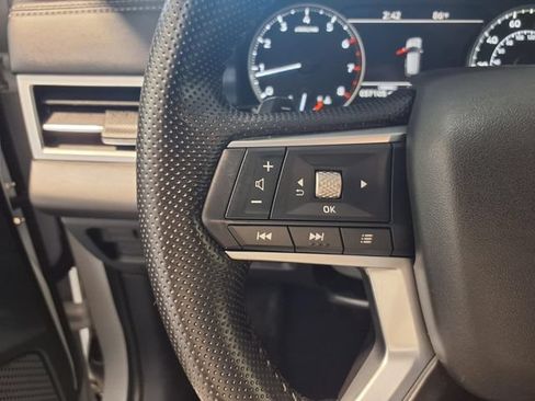 Used 2025 Mitsubishi Outlander SE AWD/4WD image 7