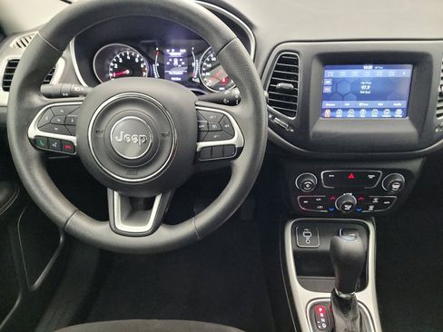 Used 2020 Jeep Compass Sport image 22