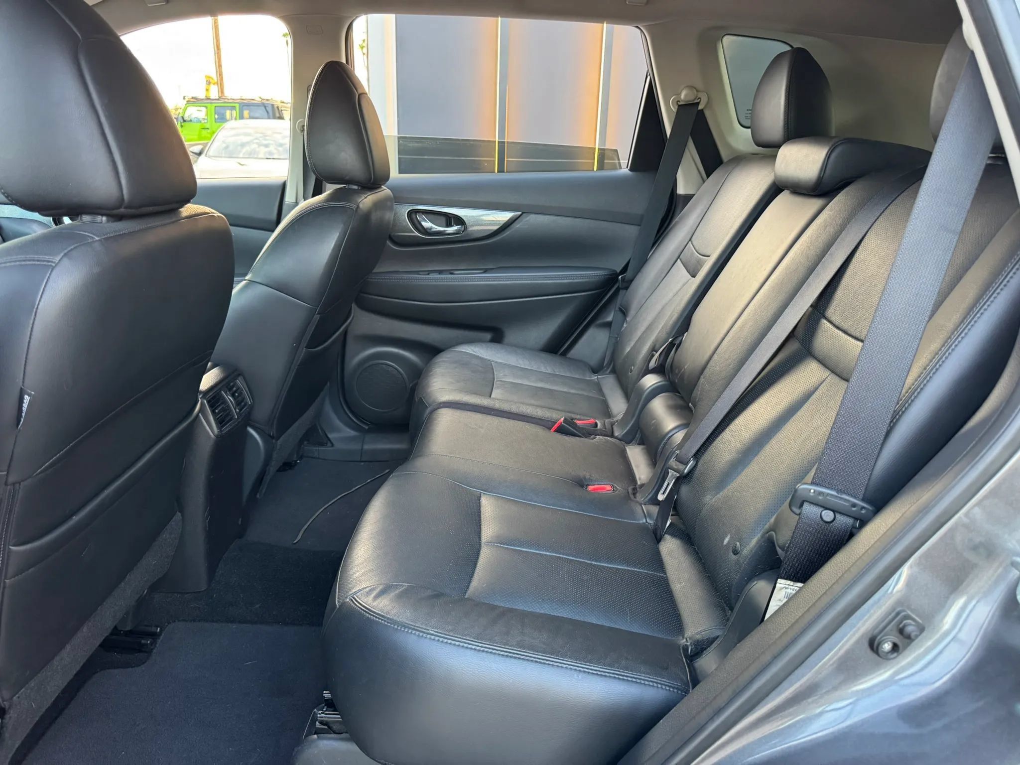 Used 2015 Nissan Rogue SL FWD image 27