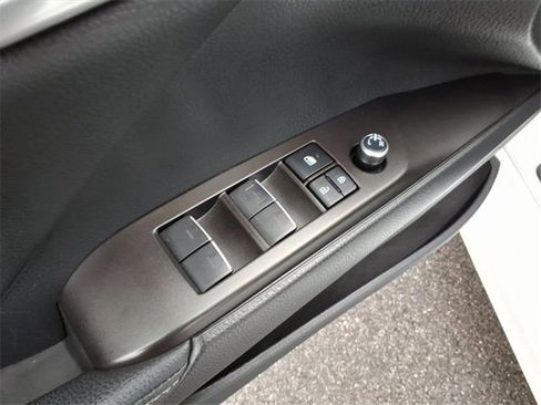 Used 2023 Toyota Camry XSE image 28