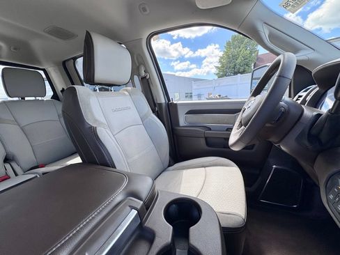 Used 2025 RAM 2500 Laramie AWD/4WD image 22