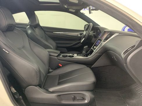 Used 2017 INFINITI Q60 2.0t w/ Moonroof Package image 34