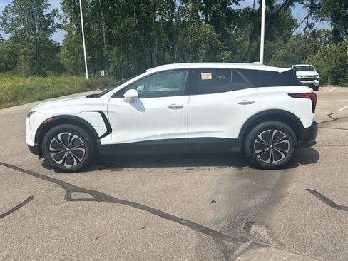 Used 2024 Chevrolet Blazer EV LT AWD/4WD image 2