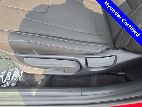 Certified 2025 Hyundai Elantra Sport image 12