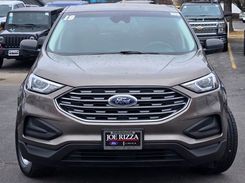 Used 2019 Ford Edge SE image 3