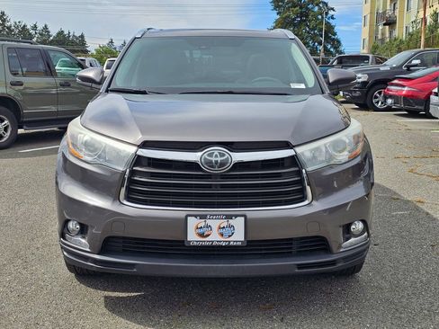 Used 2015 Toyota Highlander Limited Platinum AWD/4WD image 2