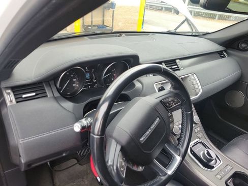 Used 2018 Land Rover Range Rover Evoque SE Premium image 13
