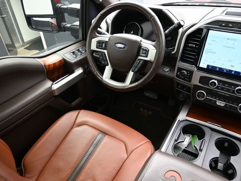 Used 2022 Ford F250 King Ranch w/ King Ranch Ultimate Package AWD/4WD image 24
