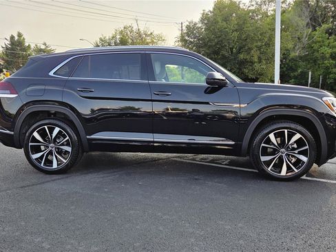 New 2026 Volkswagen Atlas Cross Sport SEL Premium R-Line AWD/4WD image 2
