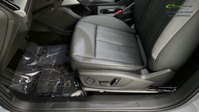 Used 2024 Audi Q4 e-tron Premium Plus w/ Premium Plus AWD/4WD image 50