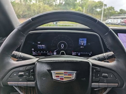 Certified 2023 Cadillac Escalade ESV Premium Luxury w/ Performance Package AWD/4WD image 31