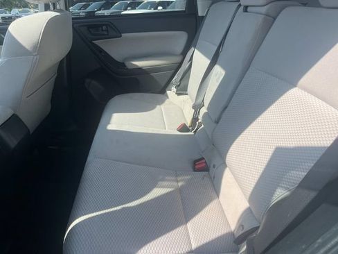 Used 2018 Subaru Forester 2.5i Premium AWD/4WD image 16