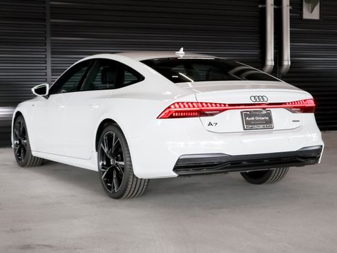 New 2025 Audi A7 3.0T Prestige image 4