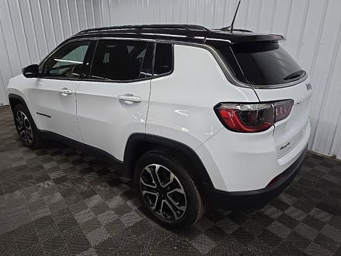 Used 2023 Jeep Compass Limited image 9