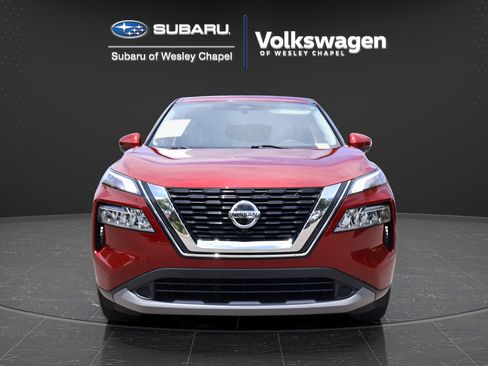Used 2021 Nissan Rogue SV AWD/4WD image 2