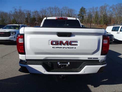 Used 2025 GMC Canyon Elevation image 4