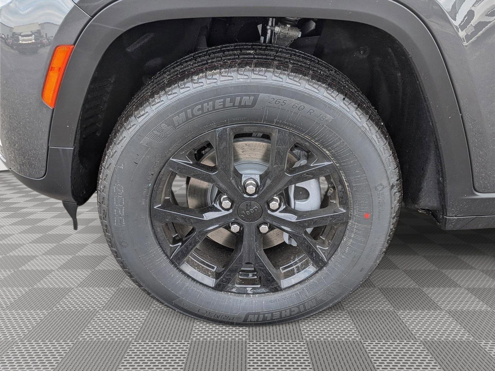 New 2026 Jeep Grand Cherokee Altitude AWD/4WD image 5