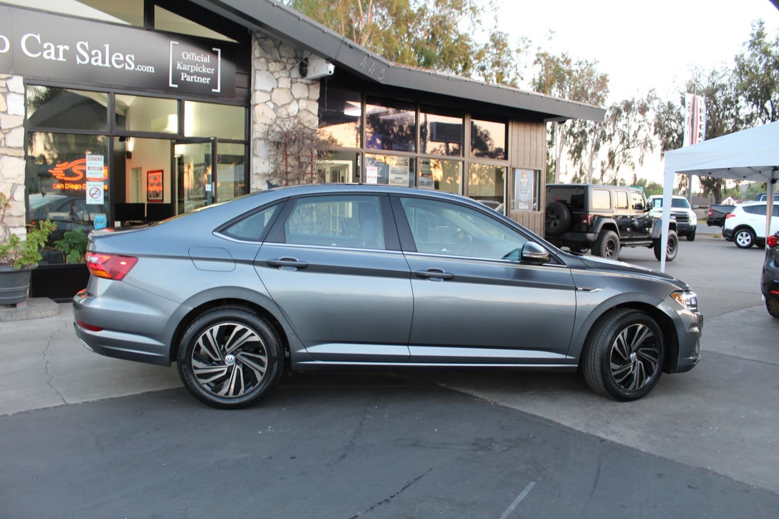 Used 2019 Volkswagen Jetta SEL Premium FWD image 6