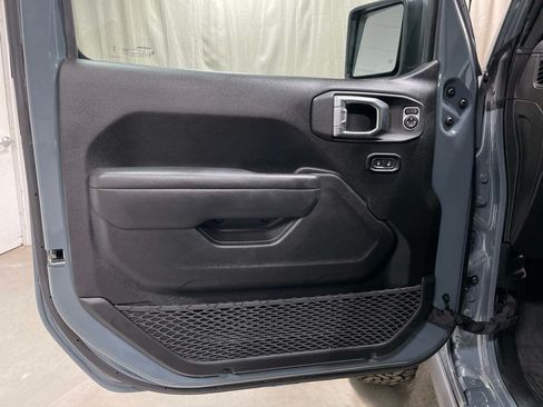Used 2025 Jeep Wrangler Unlimited Sport AWD/4WD image 8