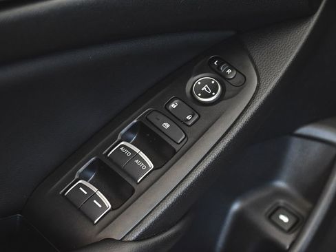 Used 2022 Honda Accord Sport image 9