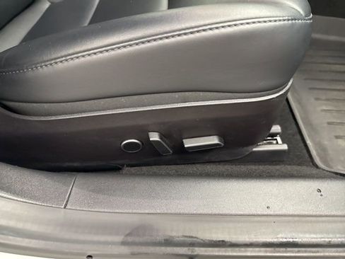 Used 2021 Tesla Model 3 Standard Range Plus image 22