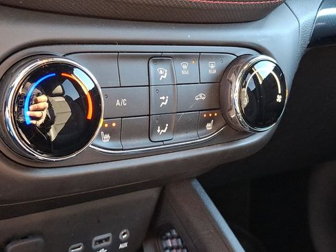 Used 2023 Chevrolet TrailBlazer RS image 24