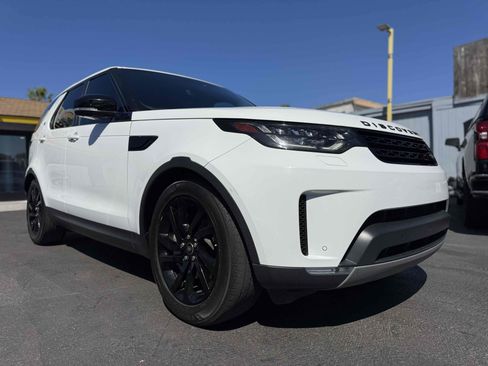 Used 2018 Land Rover Discovery HSE image 3