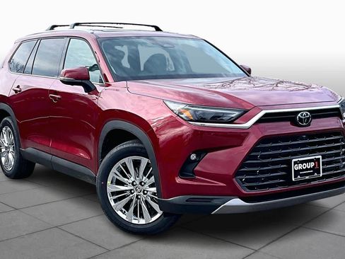 New 2026 Toyota Grand Highlander AWD image 2