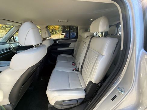 Used 2025 Hyundai Santa Fe SEL image 25