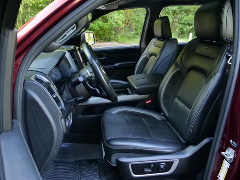 Used 2022 RAM 1500 Laramie w/ G/T Package AWD/4WD image 3