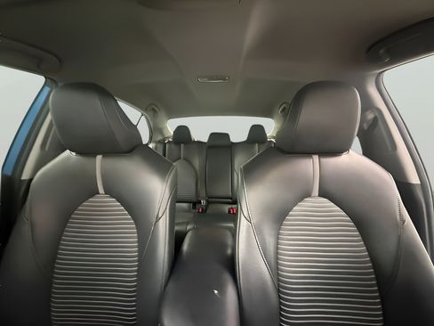 Used 2019 Toyota Camry SE FWD image 15