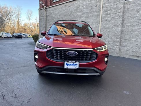 Used 2023 Ford Escape Platinum AWD/4WD image 5