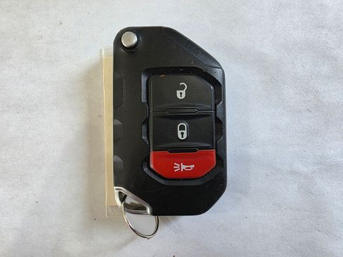 Used 2024 Jeep Wrangler Unlimited Sport AWD/4WD image 31