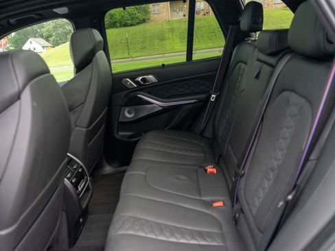 Used 2022 BMW X5 M AWD/4WD image 36
