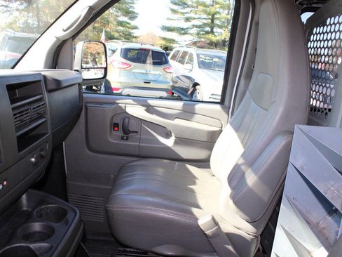 Used 2013 GMC Savana 3500 w/ Power Package image 14