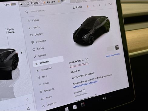 Used 2023 Tesla Model Y Performance image 18